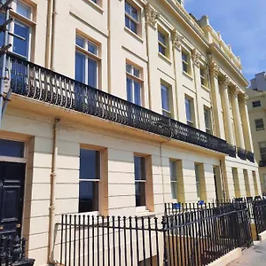 https://99-steps-to-the-sea.brighton-hotels-england.com