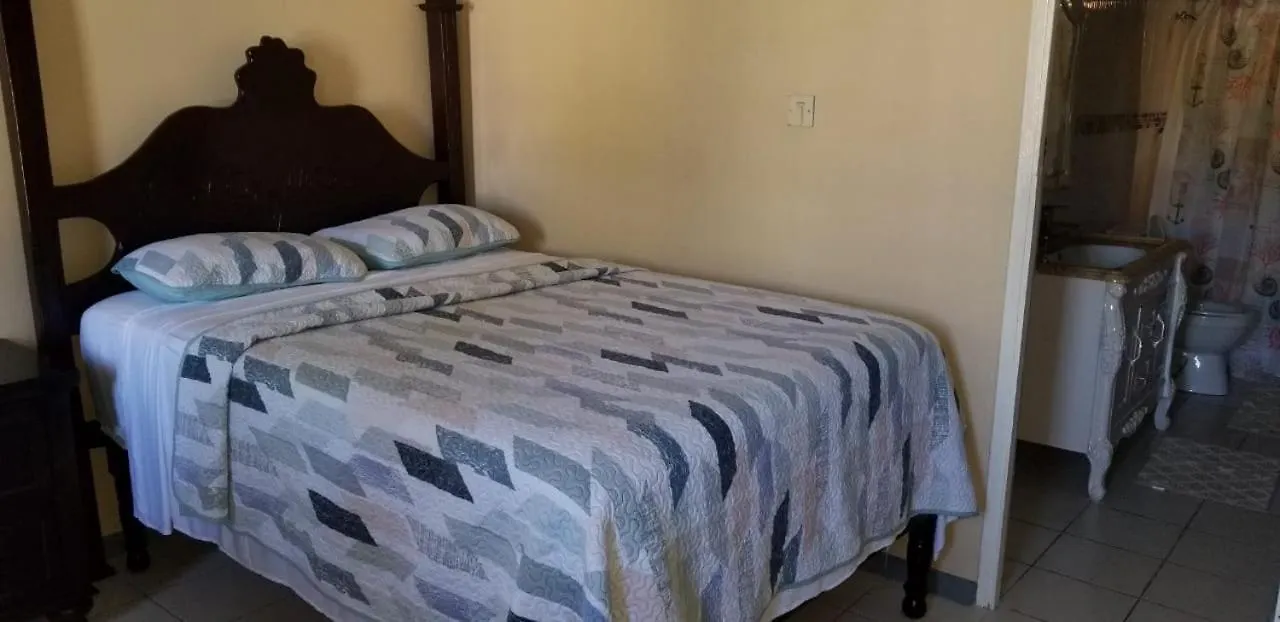 Chaudhry Holiday House Montego Bay Jamaica