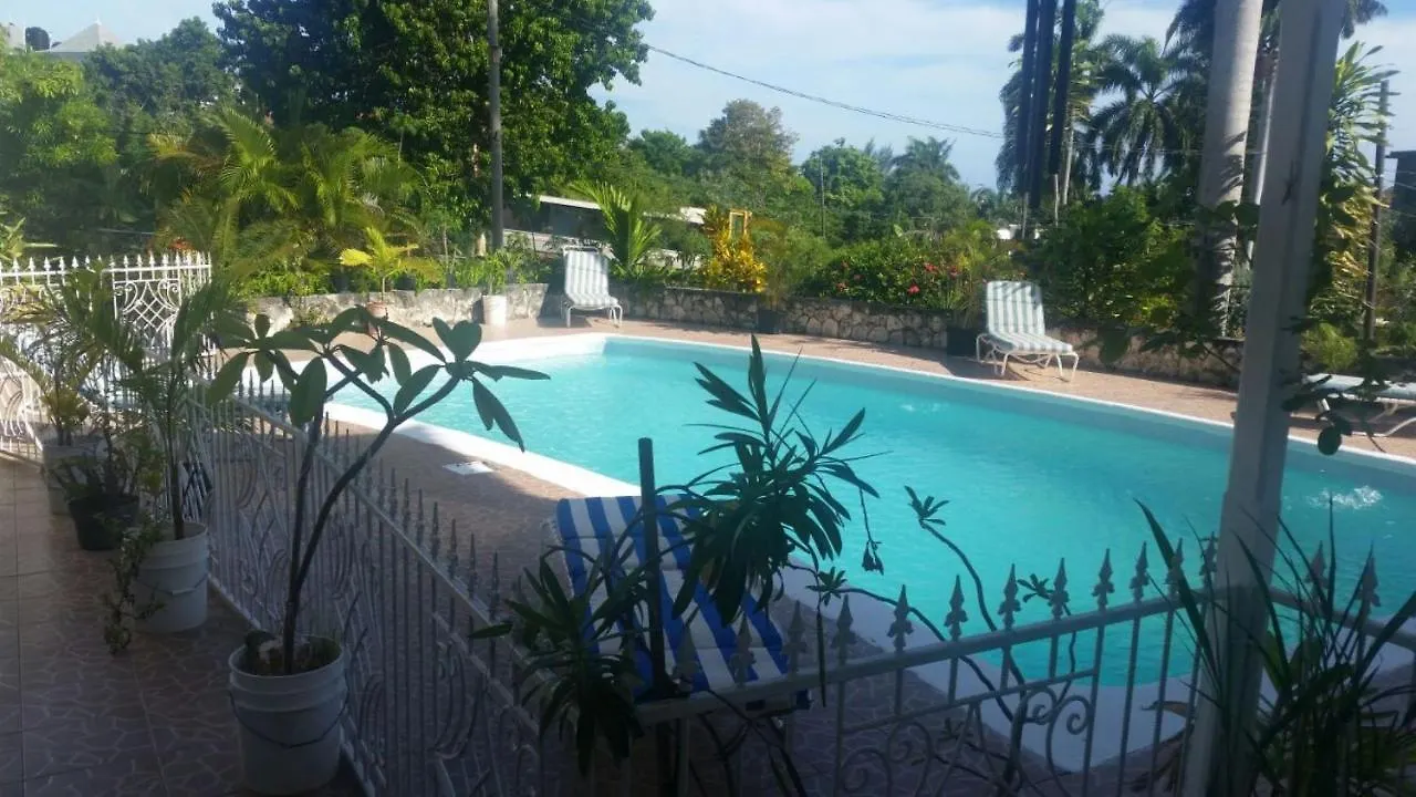 Chaudhry Holiday House Montego Bay