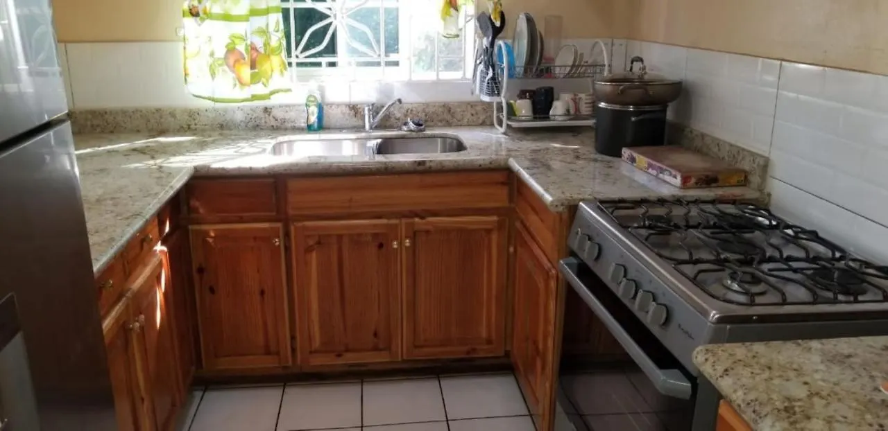 Chaudhry Holiday House Montego Bay 0*,