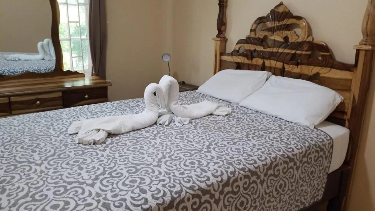 Chaudhry Holiday House Montego Bay
